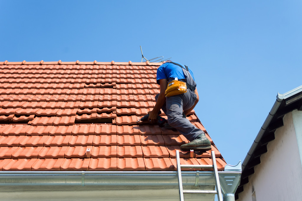 fixing a house roof